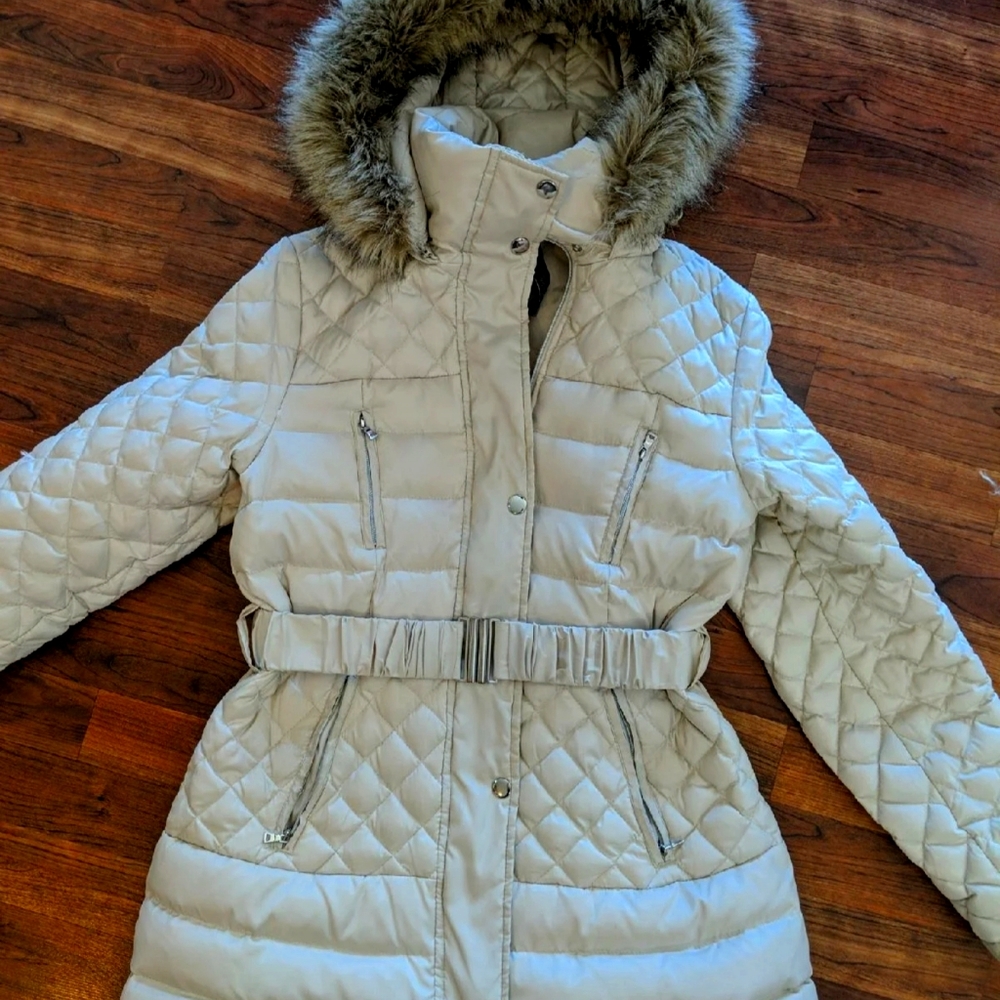 Moda International Cream Puffer coat (Large)
